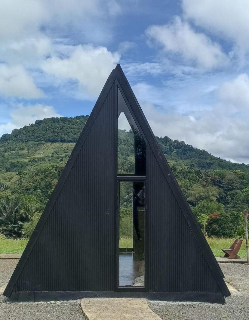 Hotel Wawowow Tomohon Exterior foto